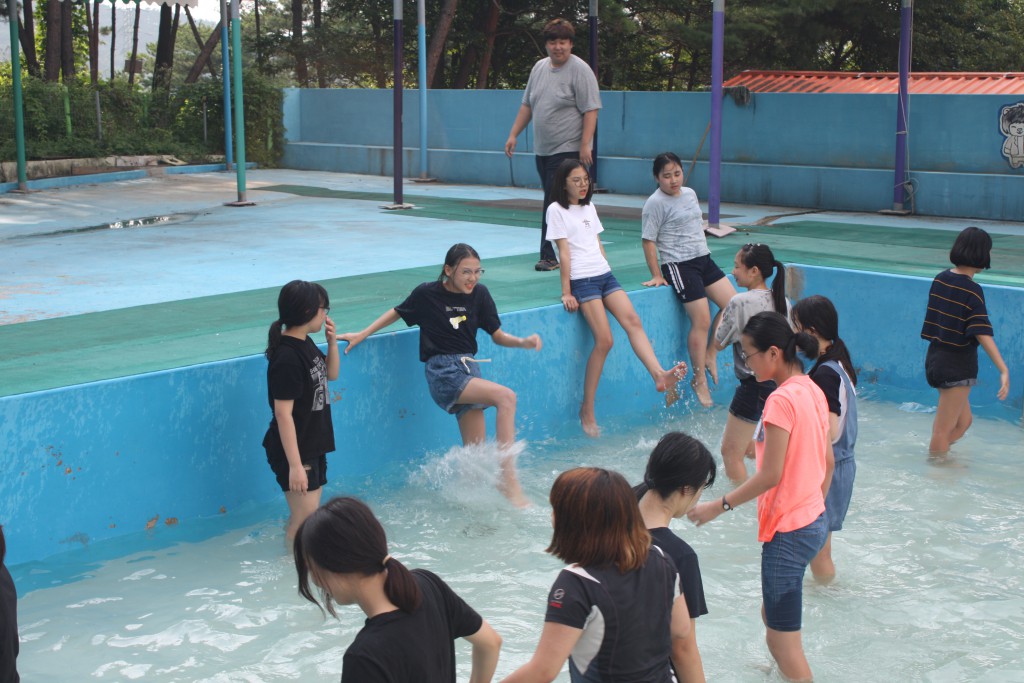 34th_girls_mid_outdoor (17)