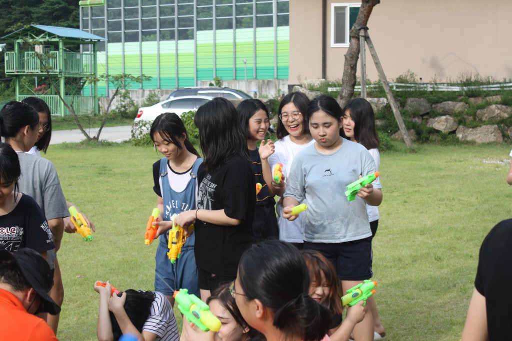 34th_girls_mid_outdoor (23)