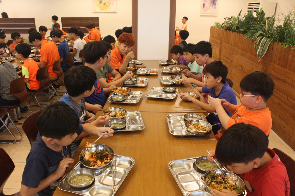 34th-d2-lunch3